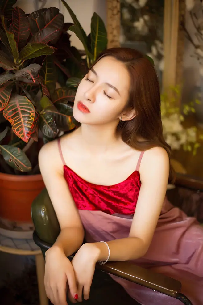 红河广州高端商务伴游晓雯