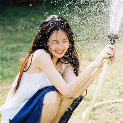 红河伴游女生方忆彤的资料