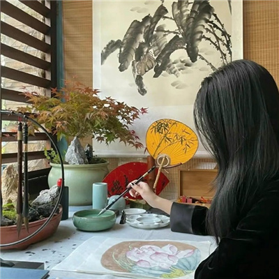 红河伴游女生刀思若的资料